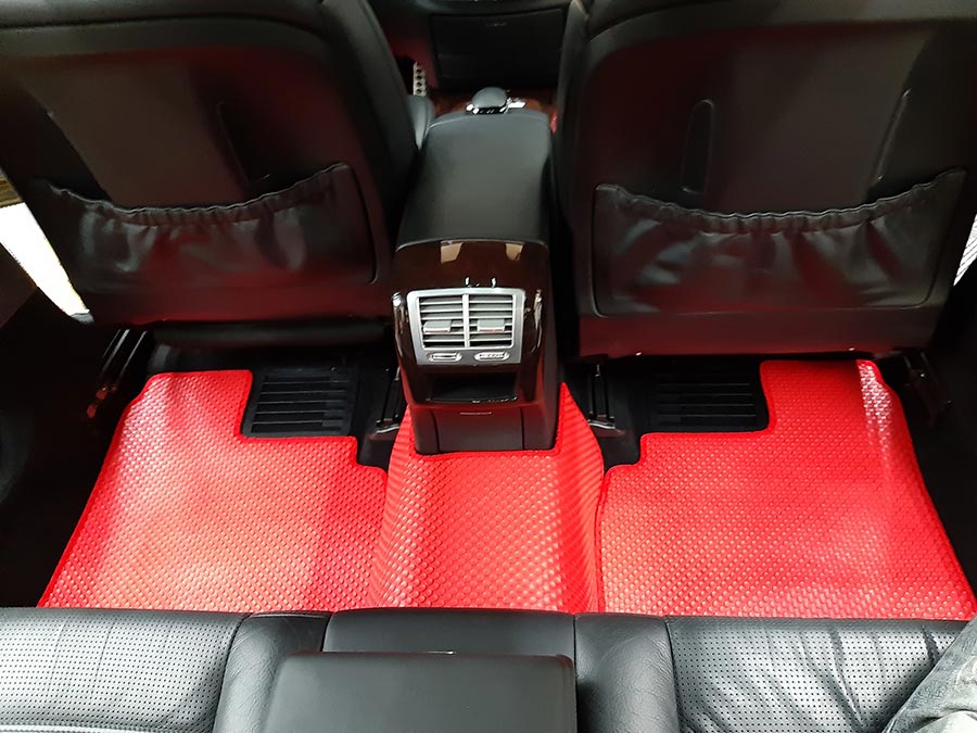 Lắp thảm lót sàn ô tô cao cấp cho xe Mercedes-AMG S63 hàng ghế thứ hai