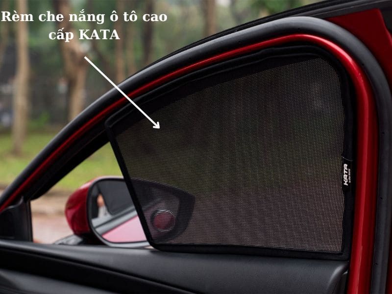 Sử dụng rèm che nắng ô tô song song với kính xe