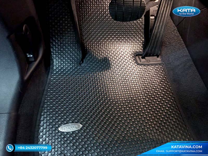 Thảm lót sàn ô tô BMW XM 2023 tuyệt đối an toàn cho người sử dụng