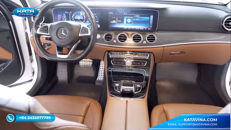 thảm trải sàn Mercedes-Benz E 300 AMG 2021