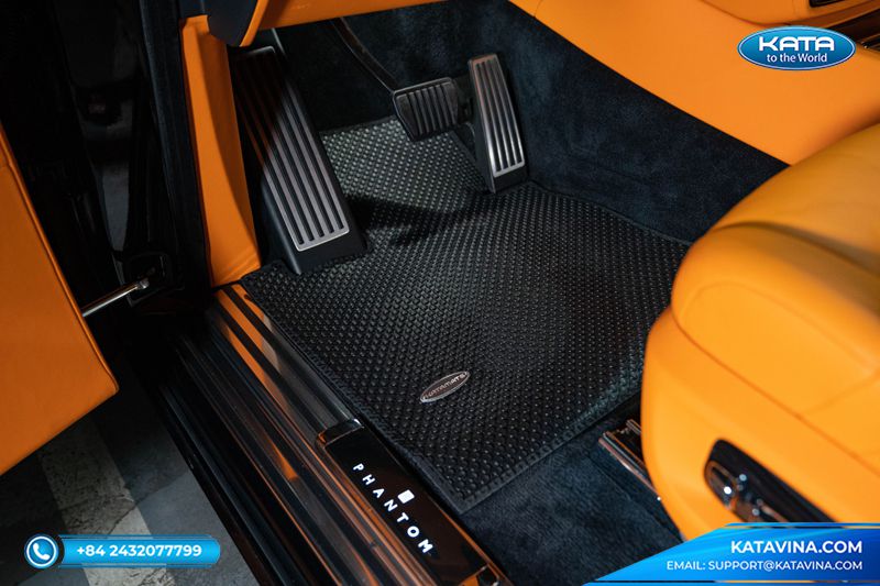 Thảm lót sàn Rolls Royce Phantom 2022 của KATA sở hữu nhiều ưu điểm nổi bật