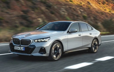 Đánh Giá Xe BMW 530i 2024 Thiết Kế Và Động Cơ Vận Hành (T10/2024)