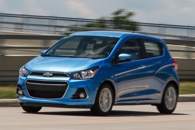 Lắp thảm lót sàn ô tô chevrolet spark tại Đà Nẵng cho anh Tuấn