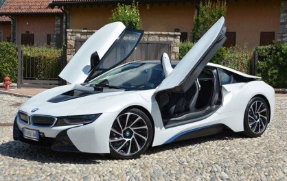 Giá Xe BMW i8 Lăn bánh & Thông Số Kỹ Thuật (Update 6/2024)