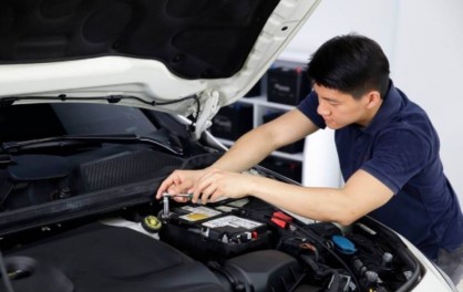 Xe Ô Tô Hết Ắc Quy Phải Làm Sao?