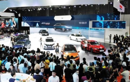 Loạt Ôtô Ra Mắt Khách Việt Tháng 11