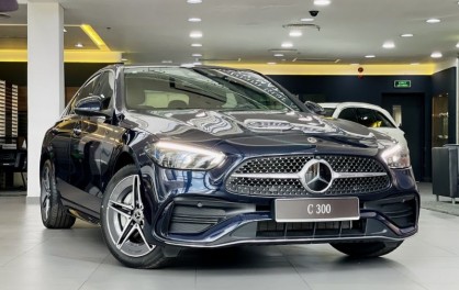 Giá Xe Mec C300 Lăn Bánh & Thông Số Kỹ Thuật (Update 6/2024)