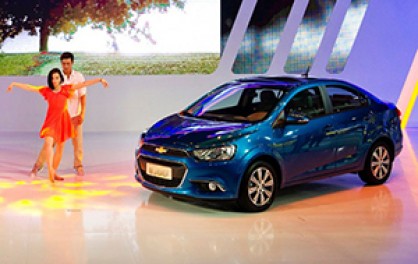 Đánh giá về Chevrolet Aveo 2015 cũ cùng phụ kiện cho xe