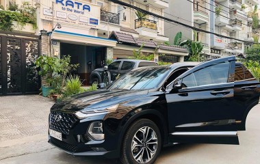Lắp đặt thảm lót sàn ô tô cho Hyundai Santafe 2019 tại Sài Gòn