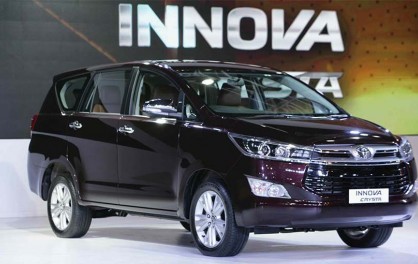 Mua thảm lót sàn xe hơi  Toyota Innova loại nào tốt nhất?