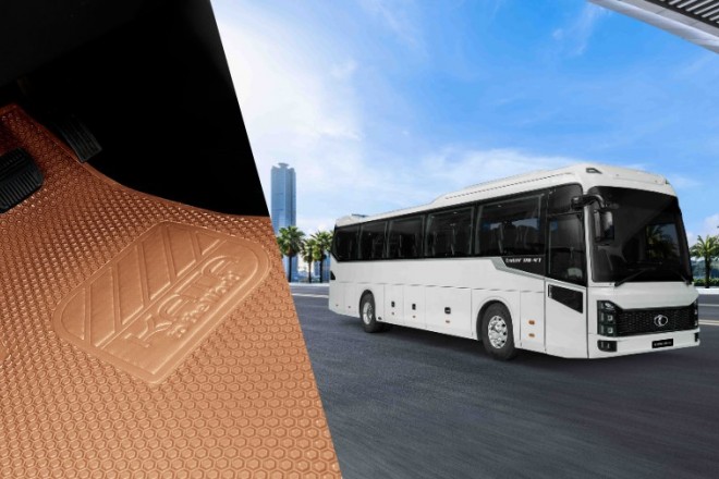 Thảm lót sàn ô tô xe đưa đón nhân viên bền đẹp, nâng tầm hình ảnh doanh nghiệp