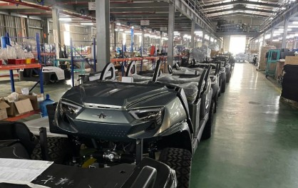 Thảm lót sàn xe điện sân golf bền đẹp, nâng tầm hình ảnh doanh nghiệp