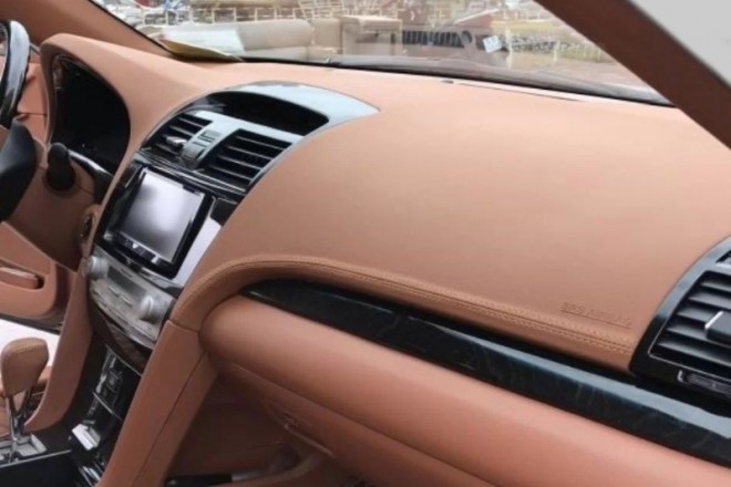 Có nên mua thảm taplo ô tô không? Mua loại nào tốt nhất?