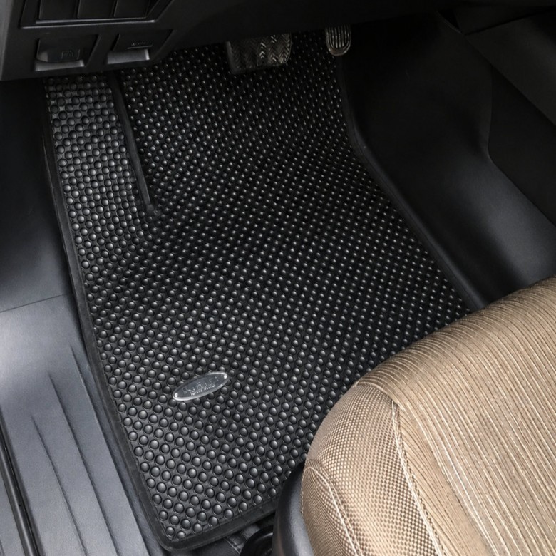 Thảm lót sàn xe ô tô Toyota Hilux