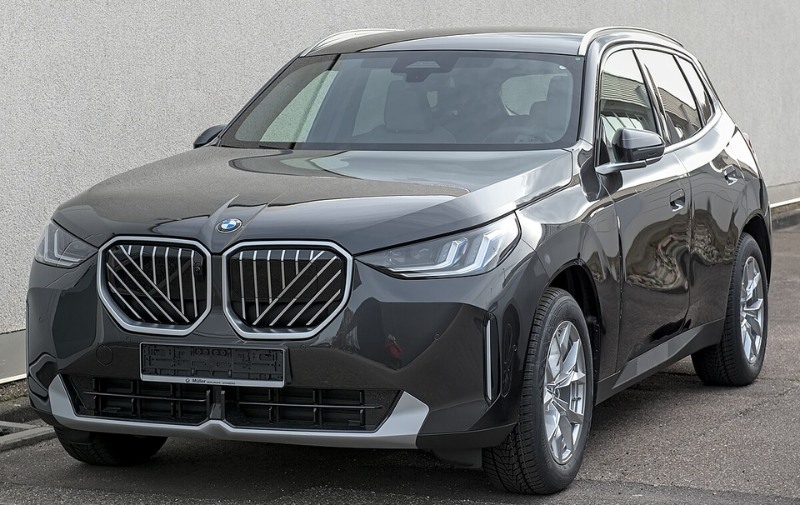 BMW X3 là chiếc xe nổi bật trong phân khúc SUV cỡ trung hạng sang
