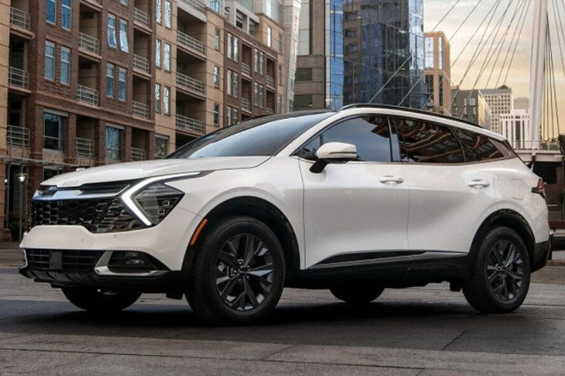 Kia Sportage là mẫu SUV hạng C nổi bật với thiết kế táo bạo