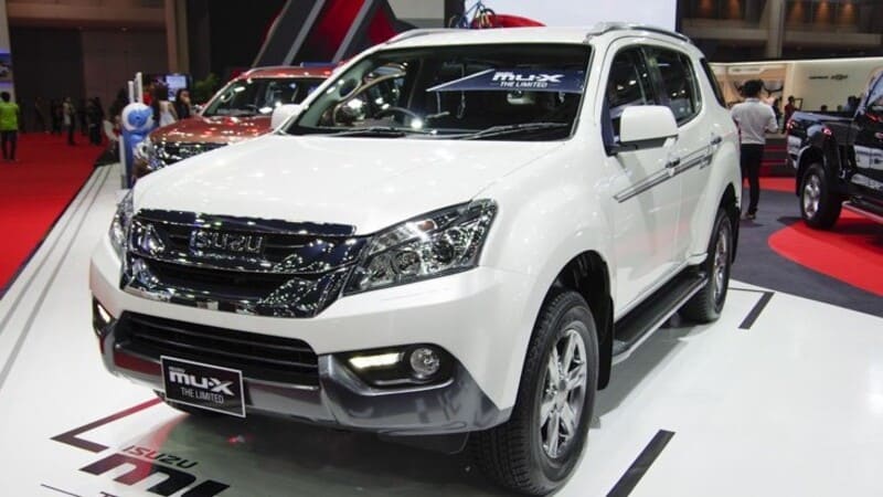  Trưng bày mẫu xe Isuzu MU-X