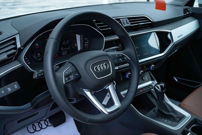 Vị trí tay lái của xe Audi Q3