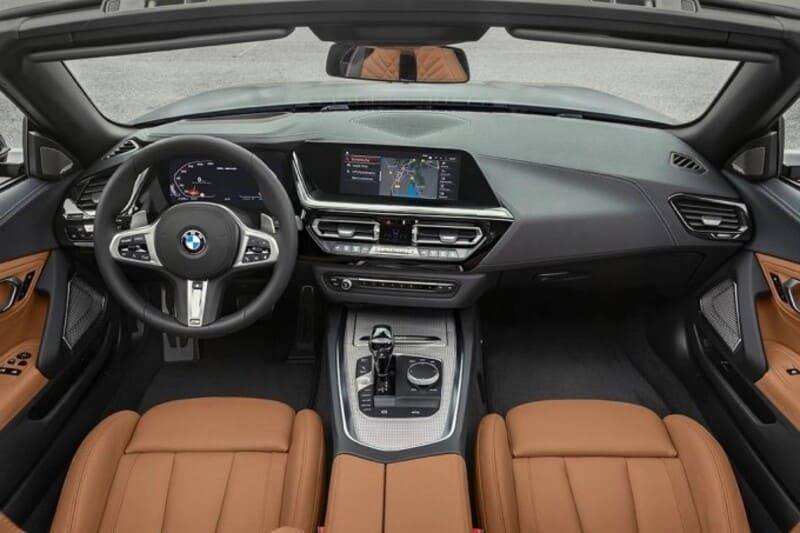 Nội thất xe BMW Z4 ngập tràn công nghệ hiện đại