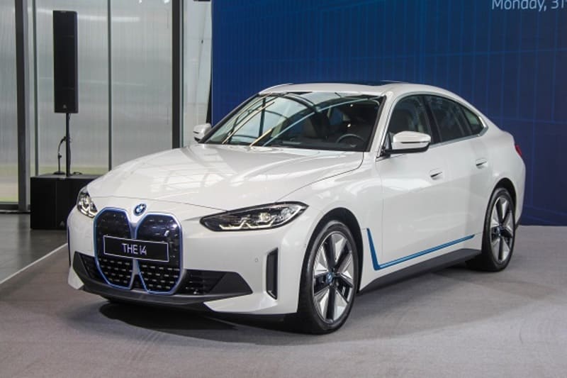 BMW i4 có hiệu suất kém hơn chiếc iX3