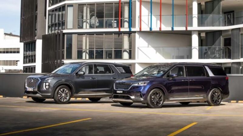 Kia Carnival – Hyundai Palisade 