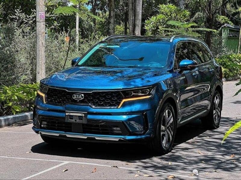 Kia Sorento có thiết kế thu hút hơn, trang bị thêm nhiều tính năng an toàn