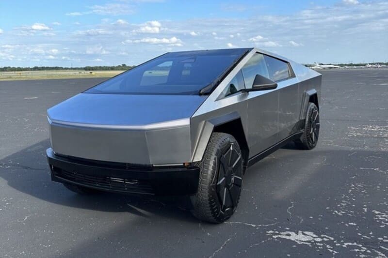 Tesla Cybertruck thiết kế đôc đáo, phá cách