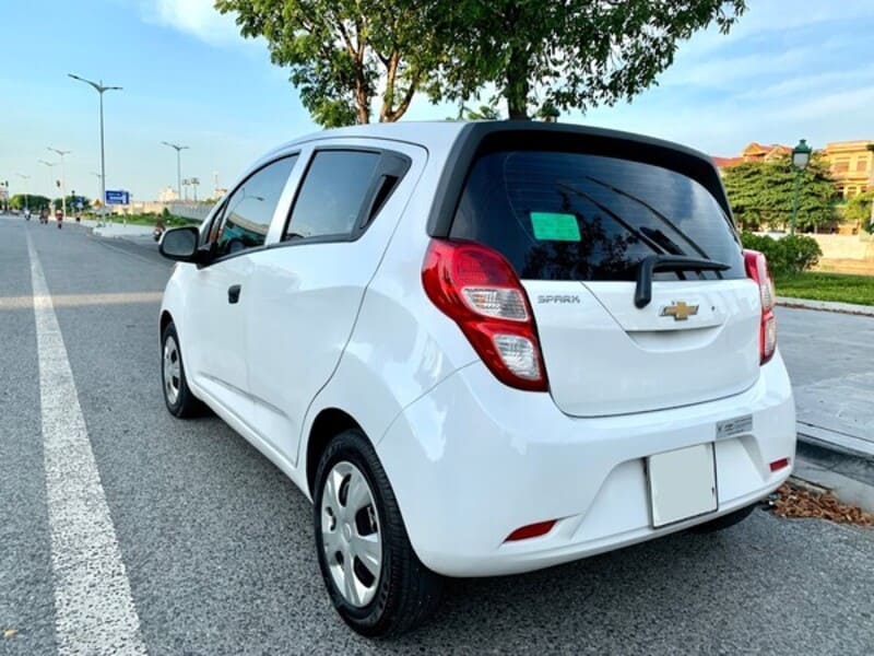 Xếp sau Ford EcoSport chính là chiếc Chevrolet Spark 