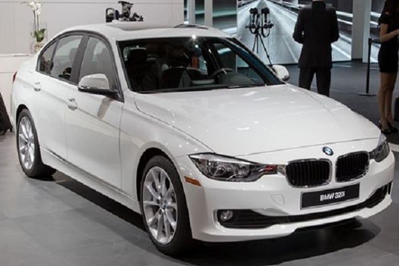 ​​​​​​​BMW 3 Series 320i 2013 là cái tên đình đám trong mẫu xe sang SUV đã qua sử dụng