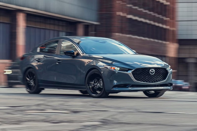 Mazda3 là mẫu sedan hạng C lấy cảm hứng từ Vision Coupe