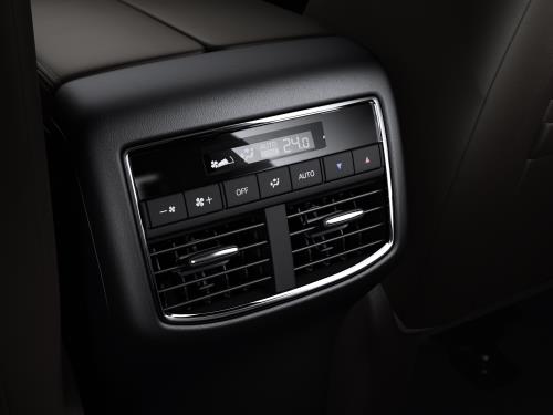 /Mazda-CX-8-Deluxe-lua-chon-suv-duoi-1-ty-2