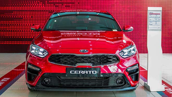 Sedan hạng C: KIA Cerato Standard MT