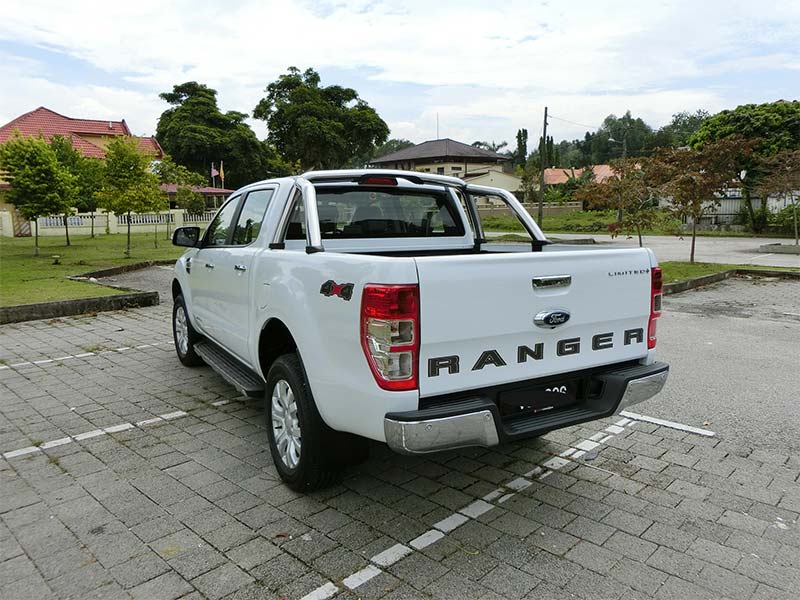 Nên lắp camera hành trình có mắt sau cho Ford Ranger