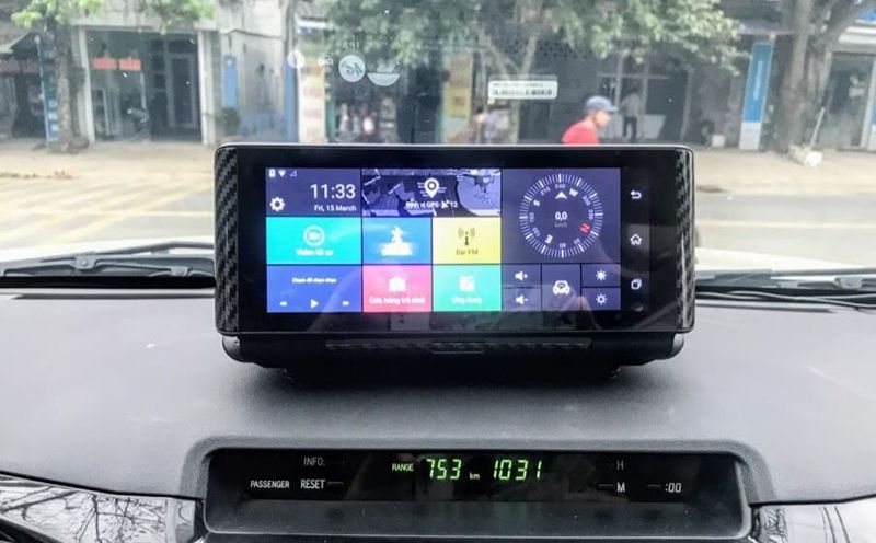 Camera hành trình ô tô lắp trên taplo