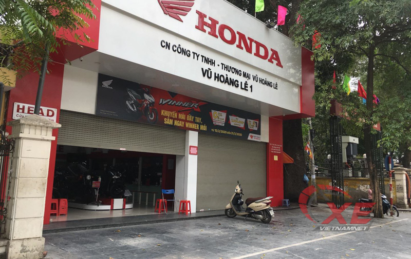 Gara, showroom ô tô rục rịch đóng cửa hàng loạt theo 'lệnh giới nghiêm'