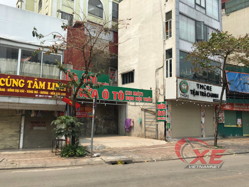 Gara, showroom ô tô rục rịch đóng cửa hàng loạt theo 'lệnh giới nghiêm'