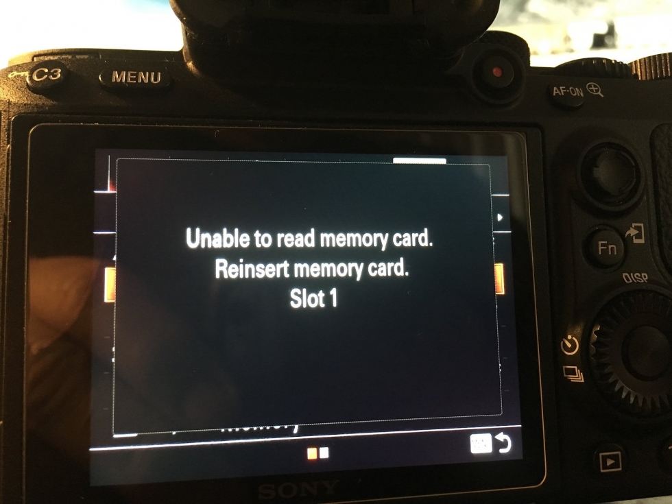 camera hành trình báo lỗi thẻ nhớ REINSERT THE MEMORY CARD