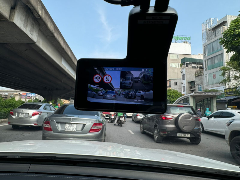 Camera hành trình giúp ghi lại toàn bộ quãng đường di chuyển