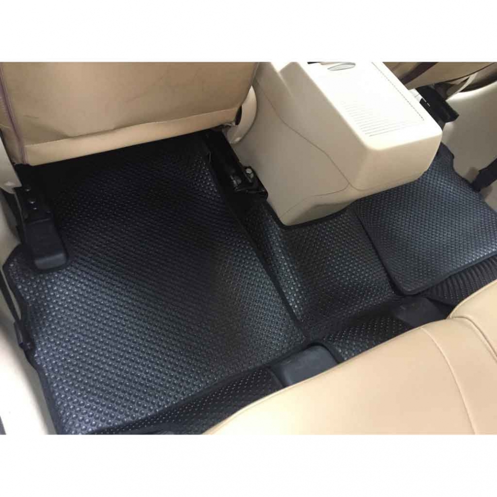 Chọn loại thảm lót sàn ô tô xe Mitsubishi Xpander nào tốt?