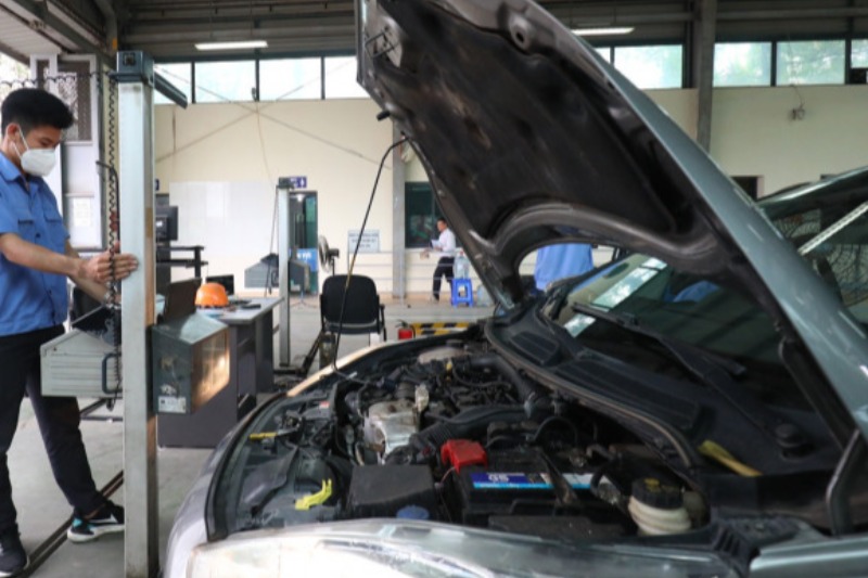 Mang xe đến gara chuyên nghiệp