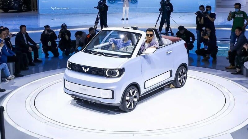 Wuling Hongguang Mini EV là mẫu ô tô điện Trung Quốc nhỏ gọn và đáng yêu