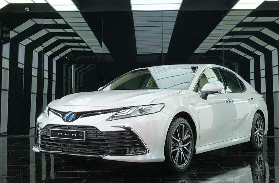 Khám Phá 5 Mẫu Xe Hybrid Chạy Xăng Điện Tại Việt Nam