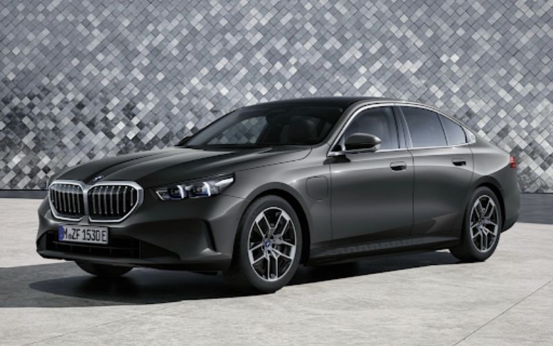 BMW 5 Series 2024 kiệt tác công nghệ Đức 