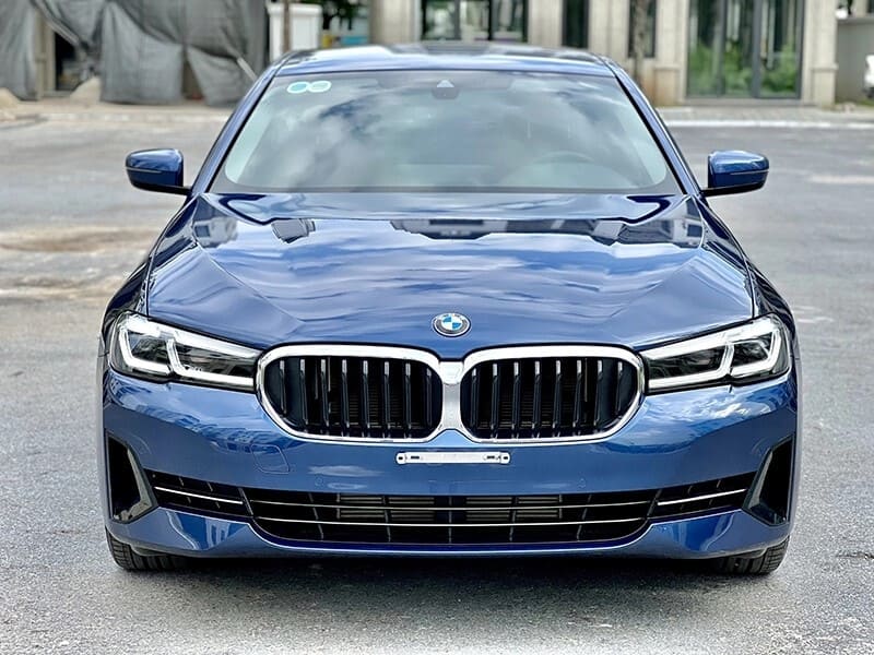 BMW 520i 2022 mẫu sedan sở hữu thiết kế tinh tế, vận hành mạnh mẽ