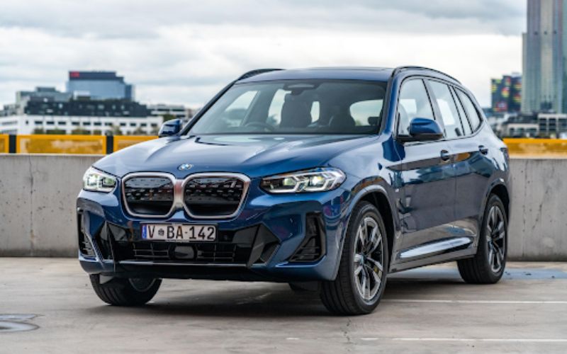 BMW iX3 mẫu SUV điện tiên phong của hãng BMW