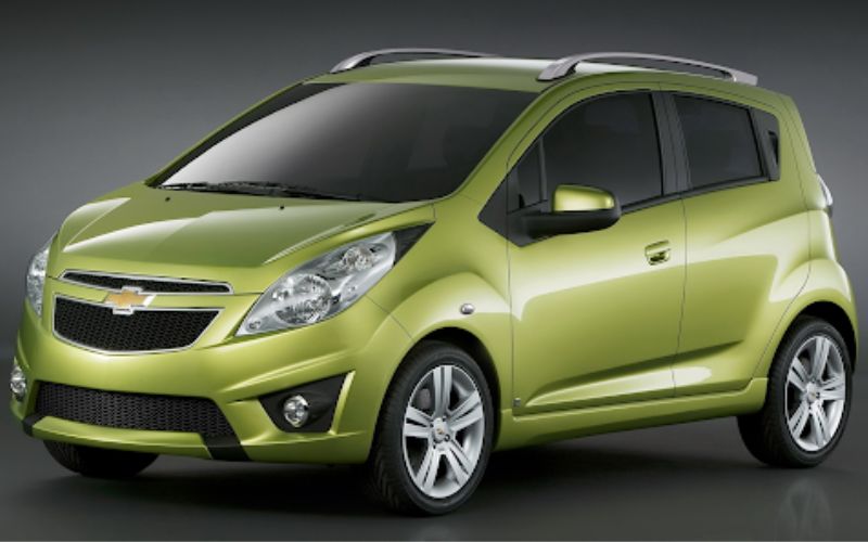 Thân xe Chevrolet Spark 2011 mang dáng vẻ nhỏ nhắn