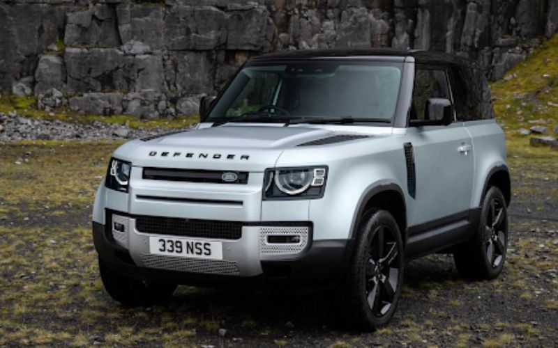 Land Rover Defender 2021 cũ sự kết hợp hoàn hảo giữa truyền thống và hiện đại