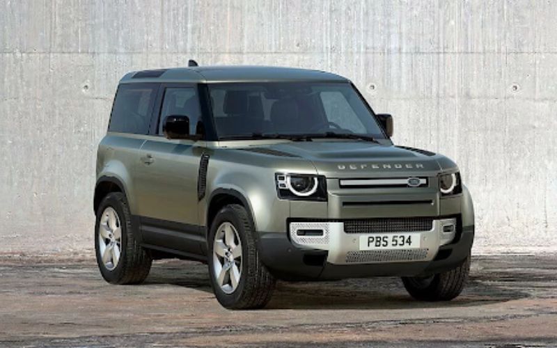 Land Rover Defender 2021 cũ thế hệ mới trông to và bề thế