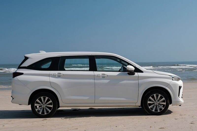 Thân xe Toyota Avanza 2022 nổi bật với những đường dập gân nổi