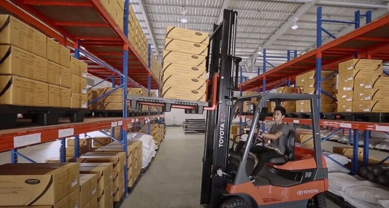 Mỗi bộ thảm sau khi hoàn thiện sẽ trải qua quy trình kiểm tra chất lượng nghiêm ngặt 